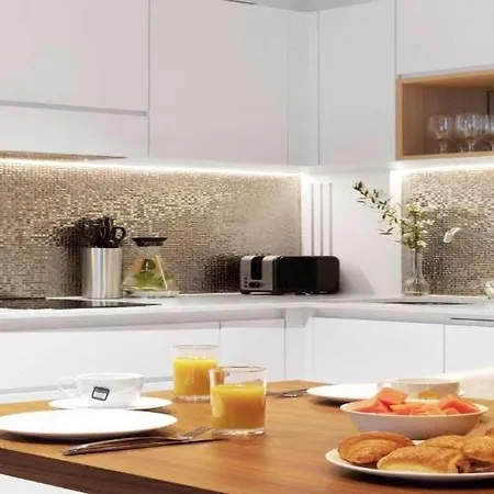 Apartment Holiday Family Hanza Tower Pool & Sauna & Jacuzzi